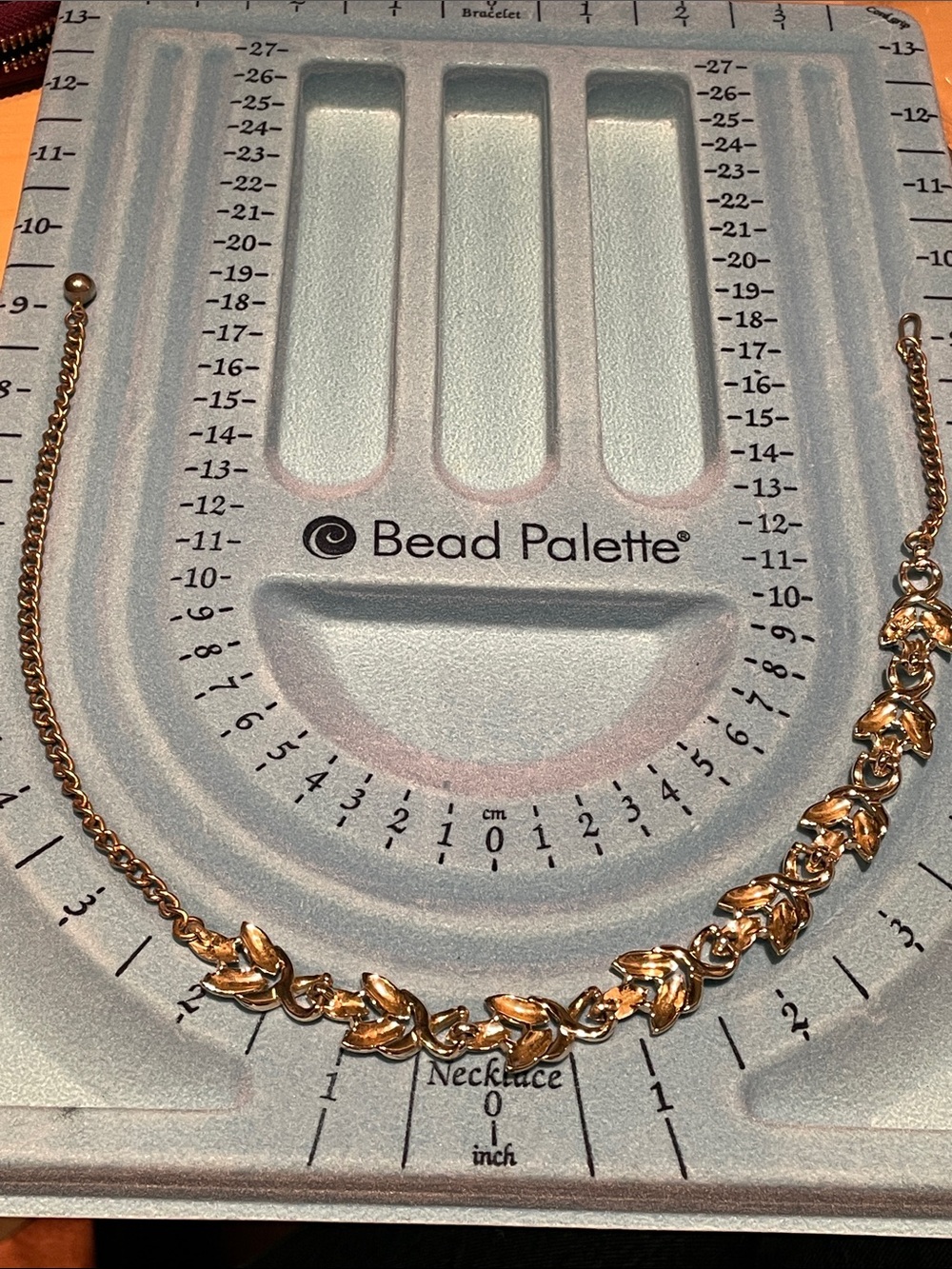 Vintage Coro GoldTone Leaf Chain Women's Choker Necklace - Picture 7 of 7